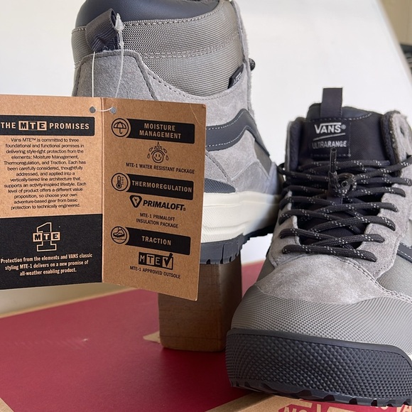 Vans Men’s Sneakers Ultrarange Exo
Drizzle
VN0A5KS5KAQ
Sneakers Boots - Picture 9 of 16